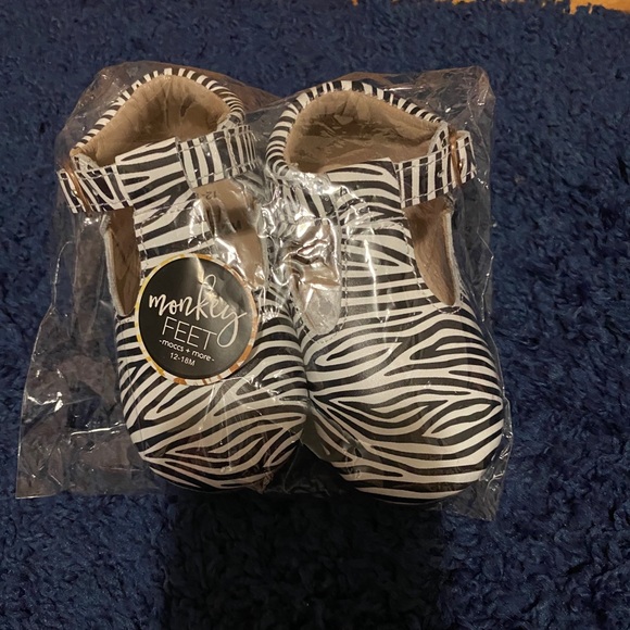 Monkey Feet - Picture 1 of 1